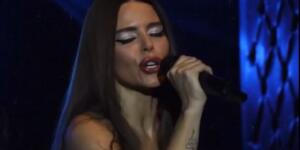 Simge’den Pazar Gecesi Şov!