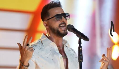 Gökhan Özen, Bostancı Gösteri Merkezi’nde verdiği konserle yine unutulmaz bir geceye imza attı.