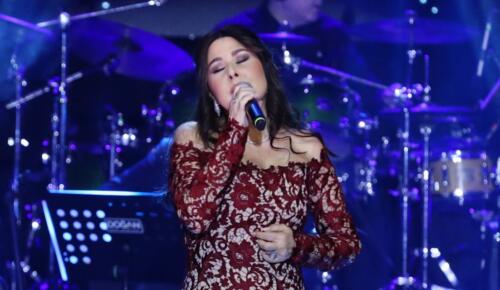 Sahnelerde Nilüfer fırtınası