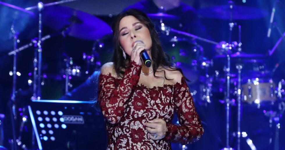 Sahnelerde Nilüfer fırtınası