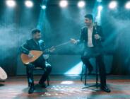 TÜRK HALK MÜZİĞİ’NİN SEVİLEN SESLERİNDEN ÖZGÜR AKDEMİR, İBRAHİM TATLISES’İN SESİ VE YORUMUYLA EN SEVİLEN TÜRKÜLER ARASINDA YERİNİ ALAN “AYAĞINDA KUNDURA”’YI YENİDEN YORUMLUYOR!