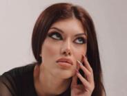 Başarılı Model Sabrina  Kimdir ?