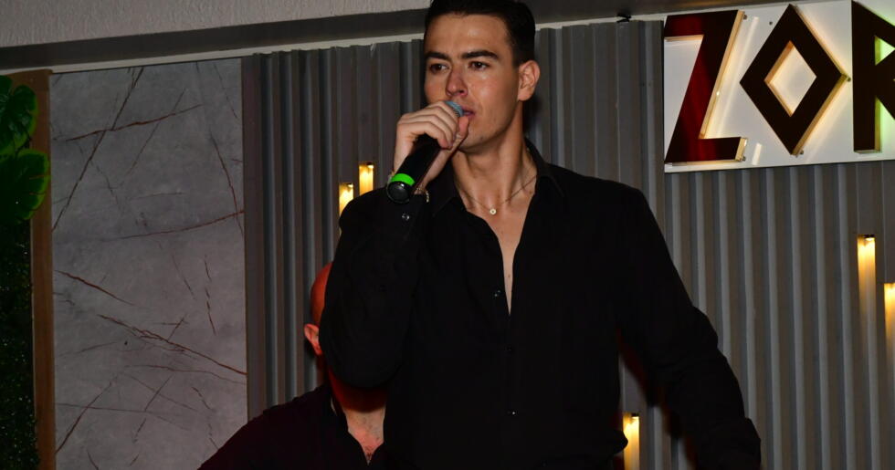 Zorba Taverna’da Sirtaki Coşkusu! George Klontzas İstanbul’u Salladı