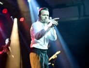 Deha Bilimlier Sahne Enerjisiyle Girne’yi Salladı: “Yeni Şarkıya Neredeyse Ev Parası Ödedim”