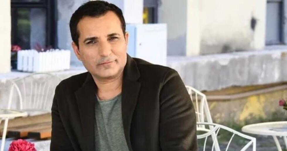 Rafet El Roman’dan Milli Takımıza Şarkı