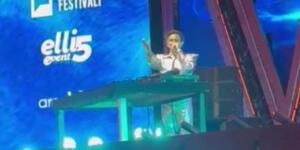 Burak Yeter’den Görkemli Performans