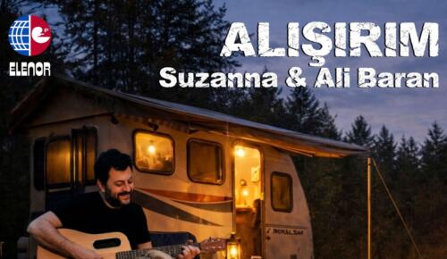 Kemençe eşliğinde düet.