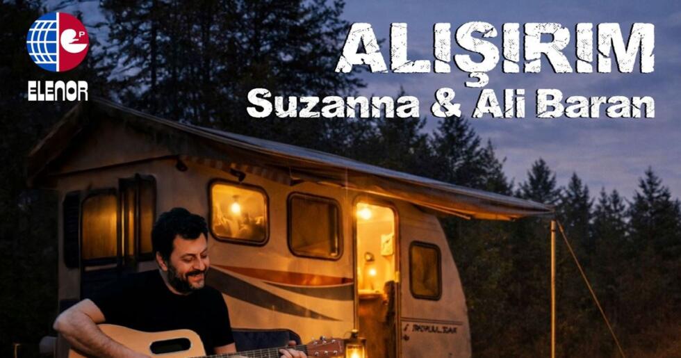 Kemençe eşliğinde düet.