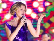 Gülben Ergen İstanbul Sahnesinde Göz Kamaştırdı