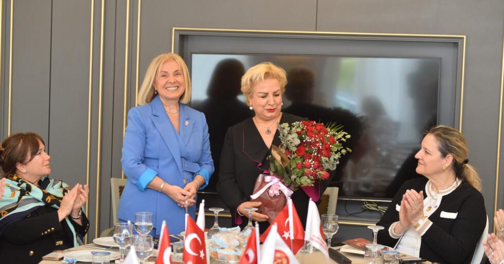 TÜDİP’in Nisan Buluşmasında Suna Dumankaya Rüzgârı