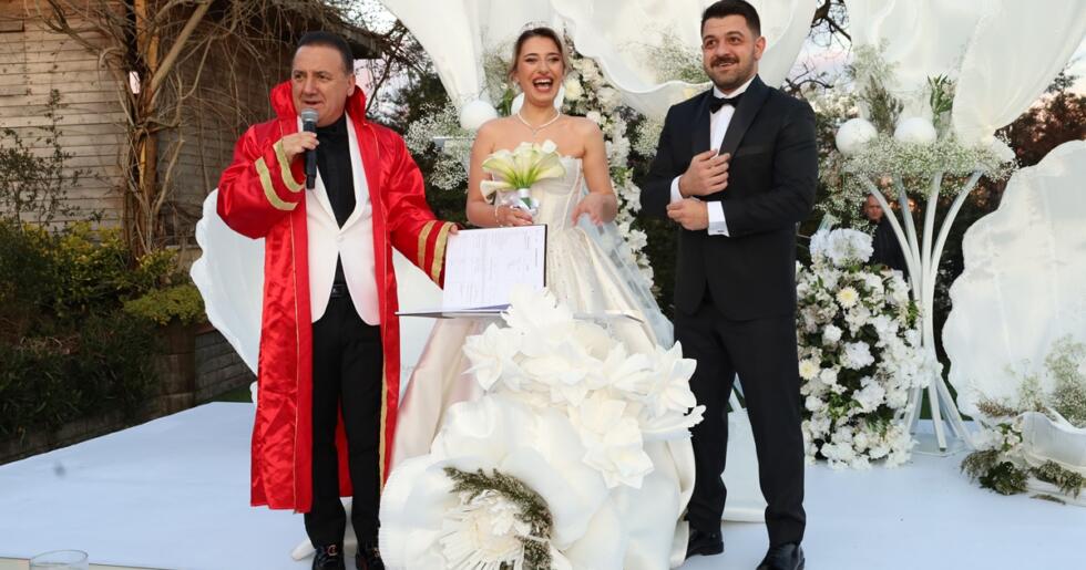 Çağrı & Ayça Sena’nın Masalsı Düğünü Çavuşbaşı Kasrı’nda Gerçekleşti