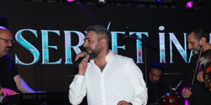 Servet İnal, yeni şarkısı “Anlatamıyorum”un lansman gecesinde sevenleriyle buluştu.