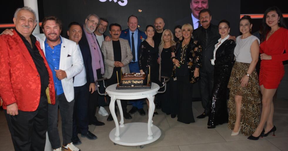 Lütfü Sapmaz Yeni Yaşını Dostlarıyla Kutladı.