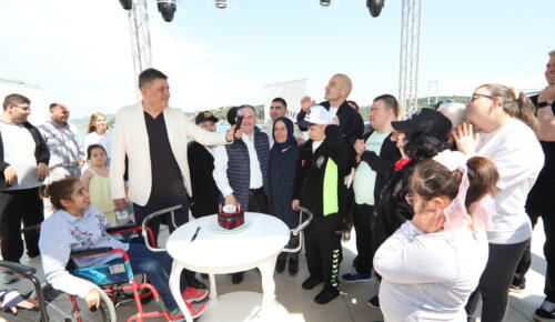 Altay’dan Örnek Davet: Boğaz’da Gönül Köprüsü Kuruldu!