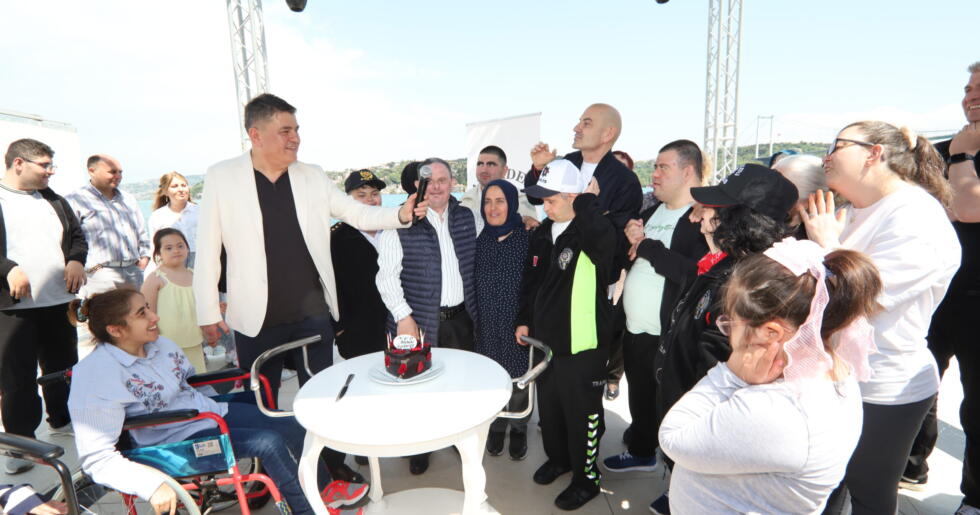 Altay’dan Örnek Davet: Boğaz’da Gönül Köprüsü Kuruldu!