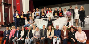 7.Uluslararası Amazonlar ve Titanlar Sanat buluşması’nda Bizimizmir Medya kurucusu ve imtiyaz sahibi Mehmet Kurt da ödüllendirildi.