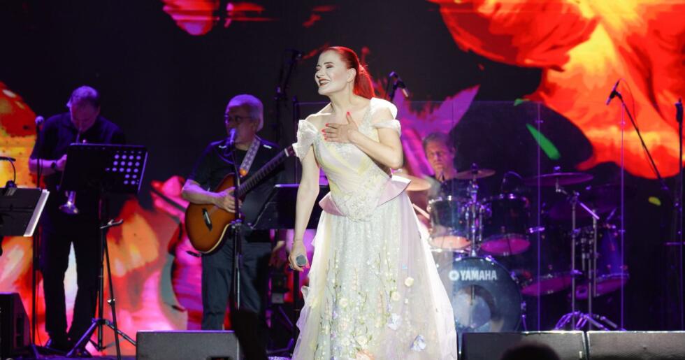 Candan Erçetin’den Anneler Günü’nde Unutulmaz Bir Konser