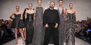 MURAT ACAR DEFİLESİNDE MERMER PODYUMDA MODA RESİTALİ