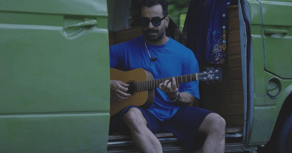 GÖKHAN TÜRKMEN’DEN “YALAN”A HOPA’DAN GELEN AKUSTİK DOKUNUŞ