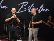 DEHA BİLİMLİER’DEN SOKAK HAYVANLARI İÇİN ANLAMLI GECE İZMİR’DE YARDIM GECESİNDE SAHNE ALDI