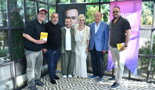 ÖZGÜR ARAS’IN 14’ÜNCÜ KİTABI “ARTIK ÜZÜLMEDEN ÖNCE DÜŞÜNECEĞİM” GÖRKEMLİ BİR DAVETLE TANITILDI