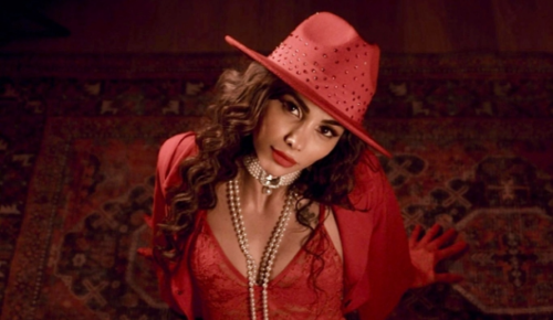 Sanaz, “I Like It” ile Uluslararası Müzik Yolculuğunda Yeni Bir Sayfa Açıyor