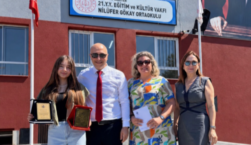 YEKÜV başarılı öğrencileri ödüllendirdi