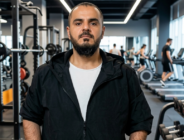 YÜZLERCE KİŞİYİ ZAYIFLATAN ÜNLÜ ROCK’ÇI