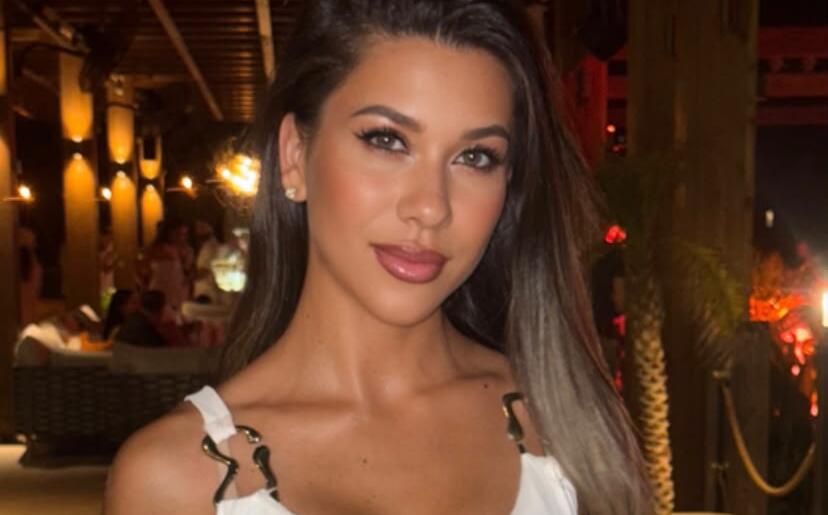 Seren Ahmet yaratıcı, hırslı, maceracı ve son derece kararlı biri