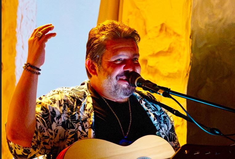 MUSTAFA AKAY BODRUM’U SALLADI!