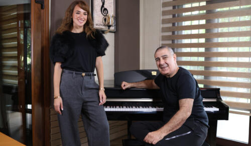 SEDA BAKAN “KÖR AŞIK” İLE MEST EDECEK!