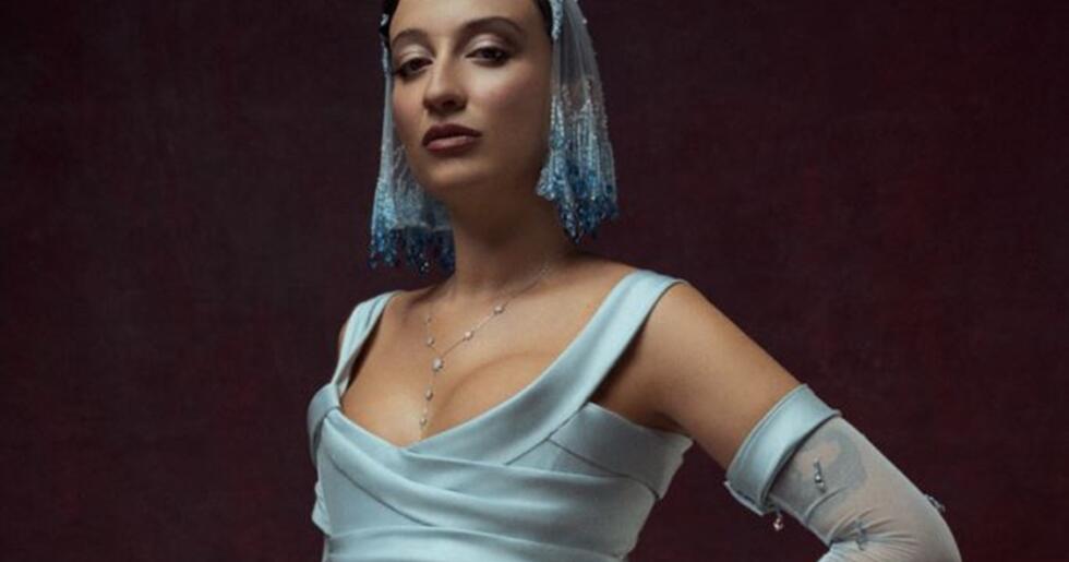 Melike Şahin’den yeni tekli “Ölmem Ölemem”